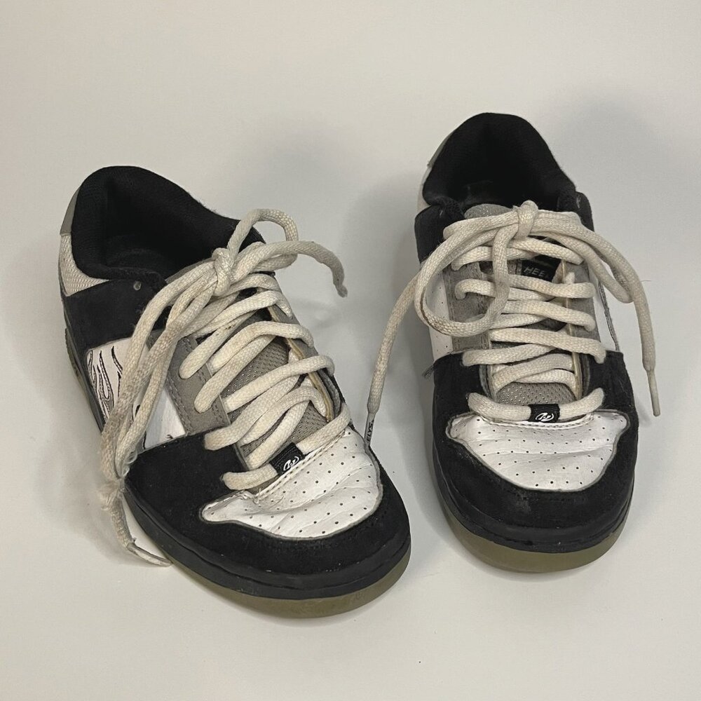Heelys Skate Shoes Boy 3 Girl 4 Sneaker Wheels Black White Style 7241 NO plug